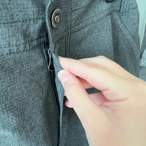 Kuhl mens vented mesh shorts size 40 - Picture 3 of 10